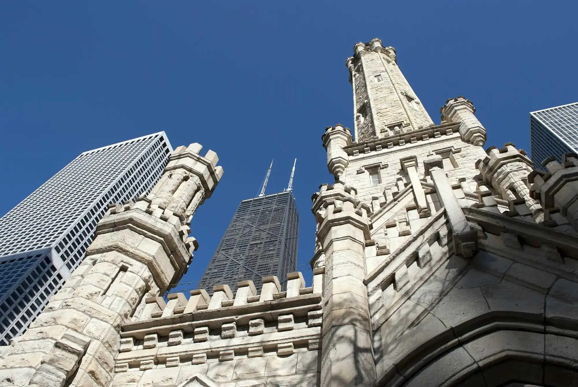 chicago-water-tower-a-timeless-architectural-gem