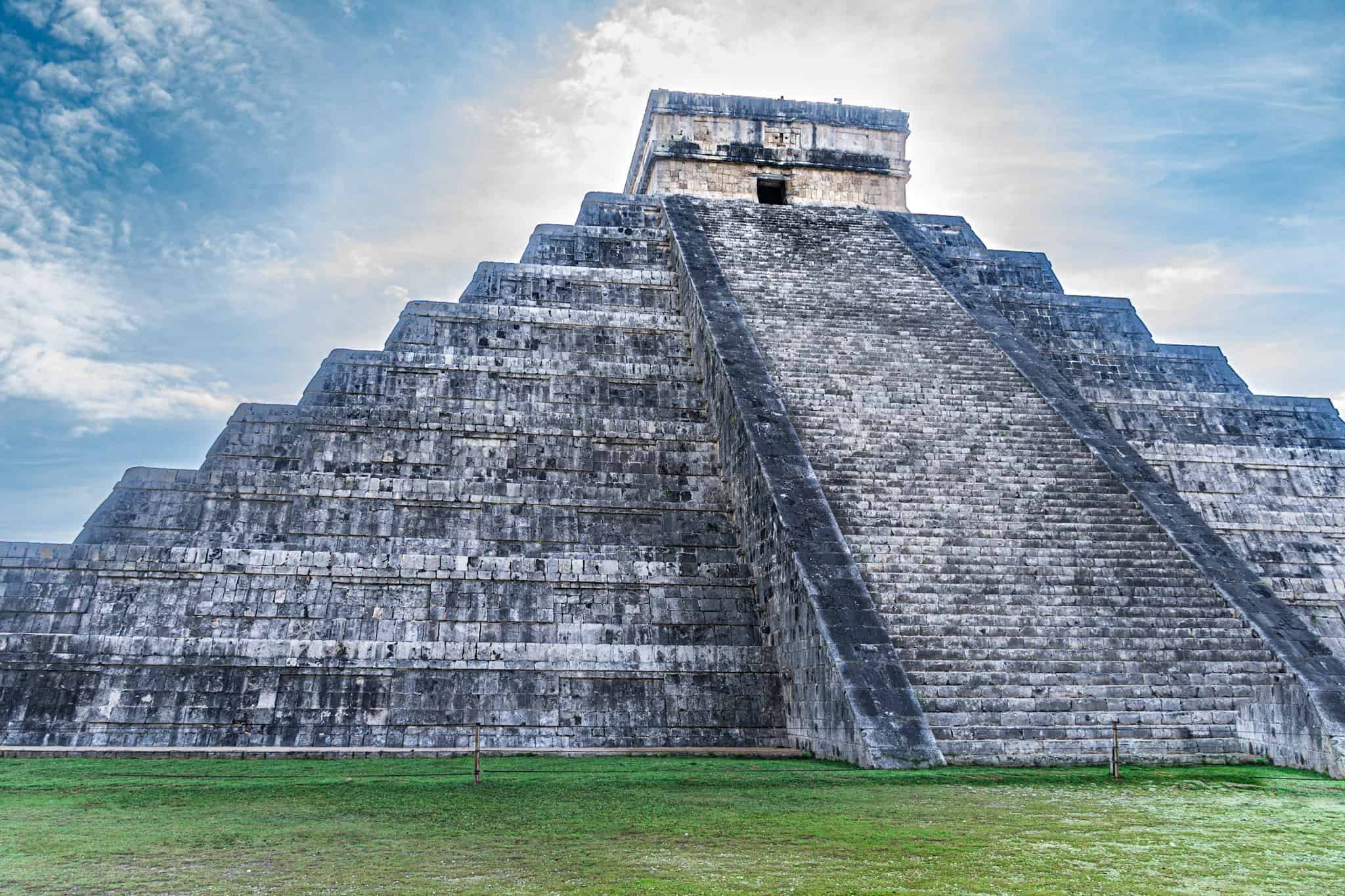 Climbing-The-Mysteries-Of-Chichen-Itza climbing-the-mysteries-of-chichen-itza