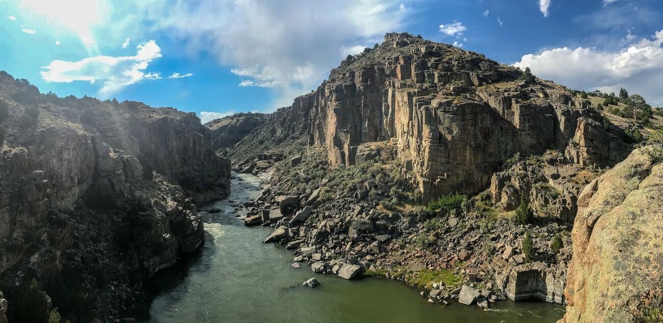 conquer-fremont-canyons-thrilling-rock-climbing-adventure