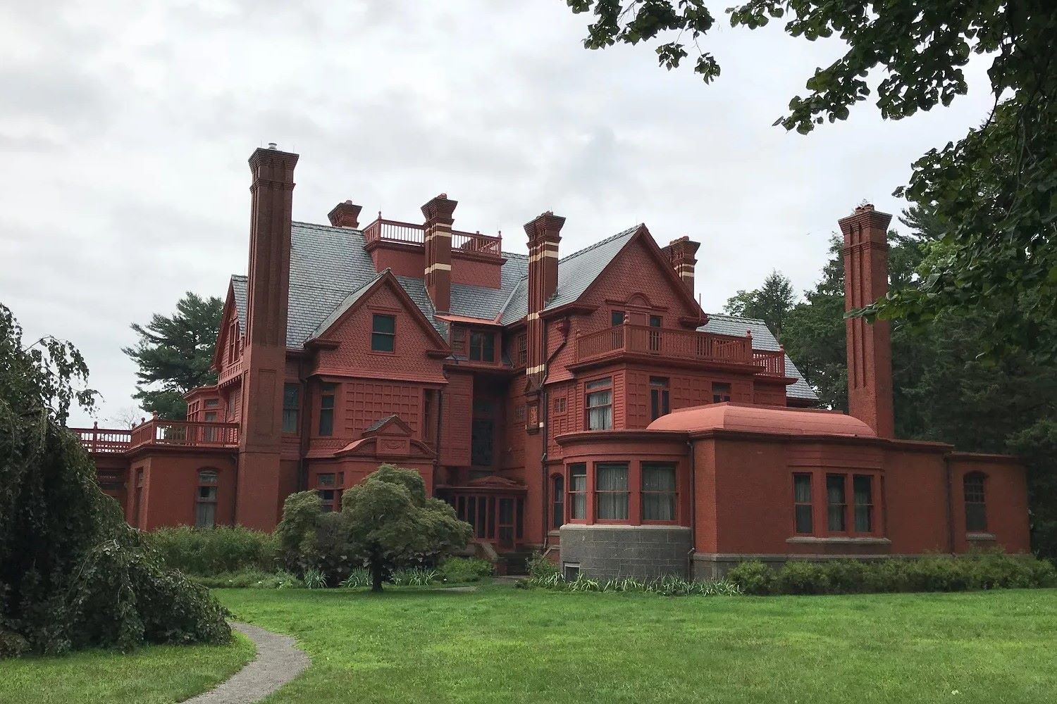 Echoes-Of-Edison-Hidden-Early-Transformer-Houses echoes-of-edison-hidden-early-transformer-houses