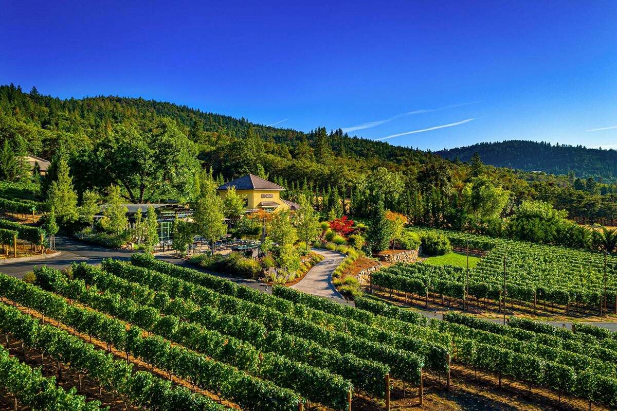 enchanting-adventures-await-in-ashlands-lithia-park