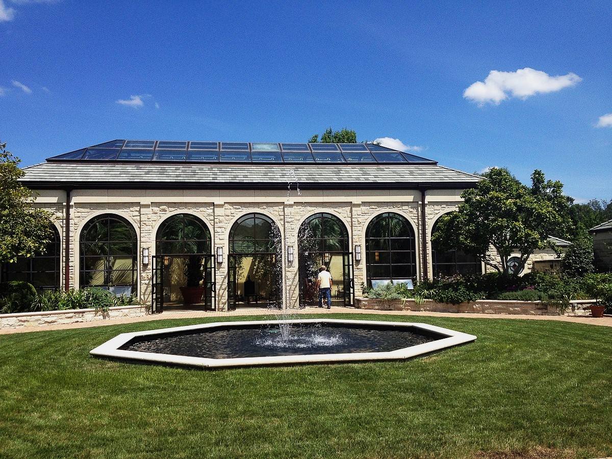 enchanting-beauty-of-kauffman-memorial-garden