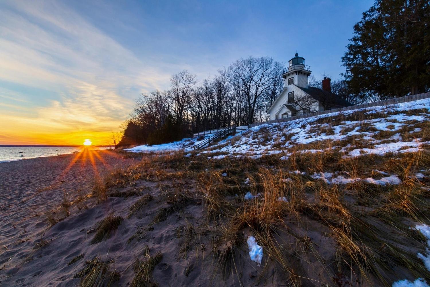Enchanting-Views-At-Mission-Point-Lighthouse enchanting-views-at-mission-point-lighthouse