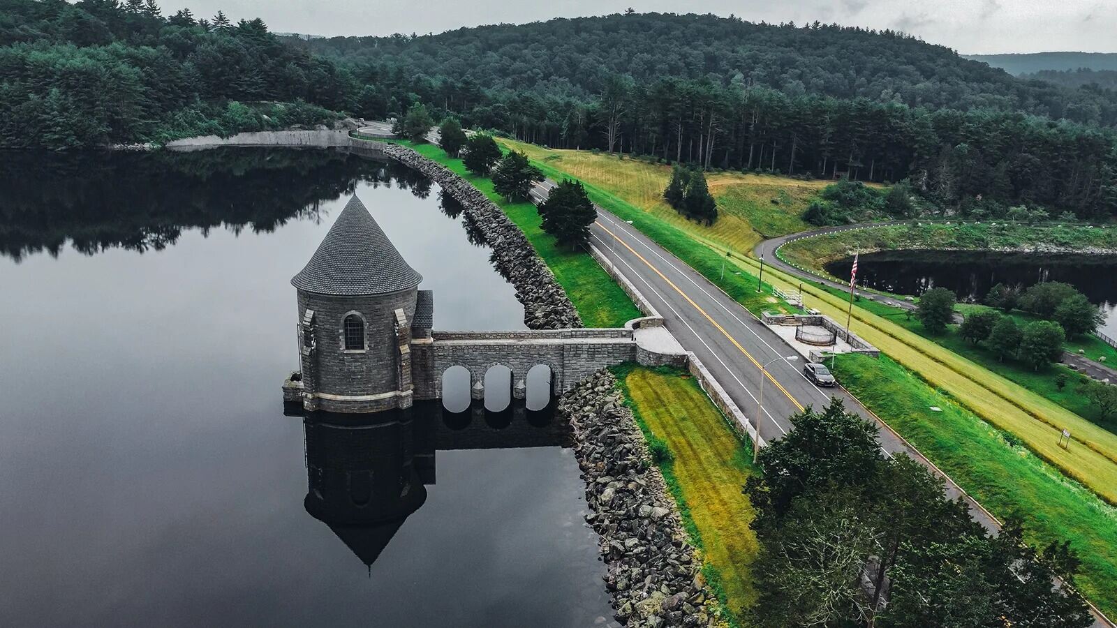 enchanting-waters-of-hartlands-barkhamsted-reservoir