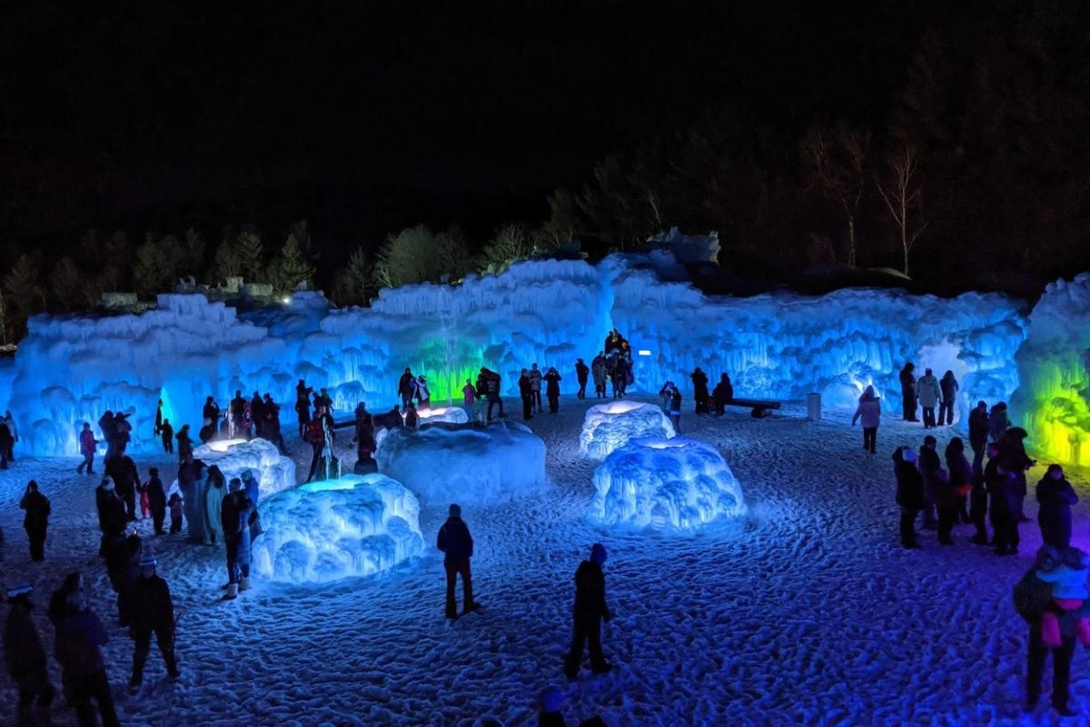 Enchanting-Winter-Magic-At-Lincoln8217s-Ice-Castles enchanting-winter-magic-at-lincolns-ice-castles