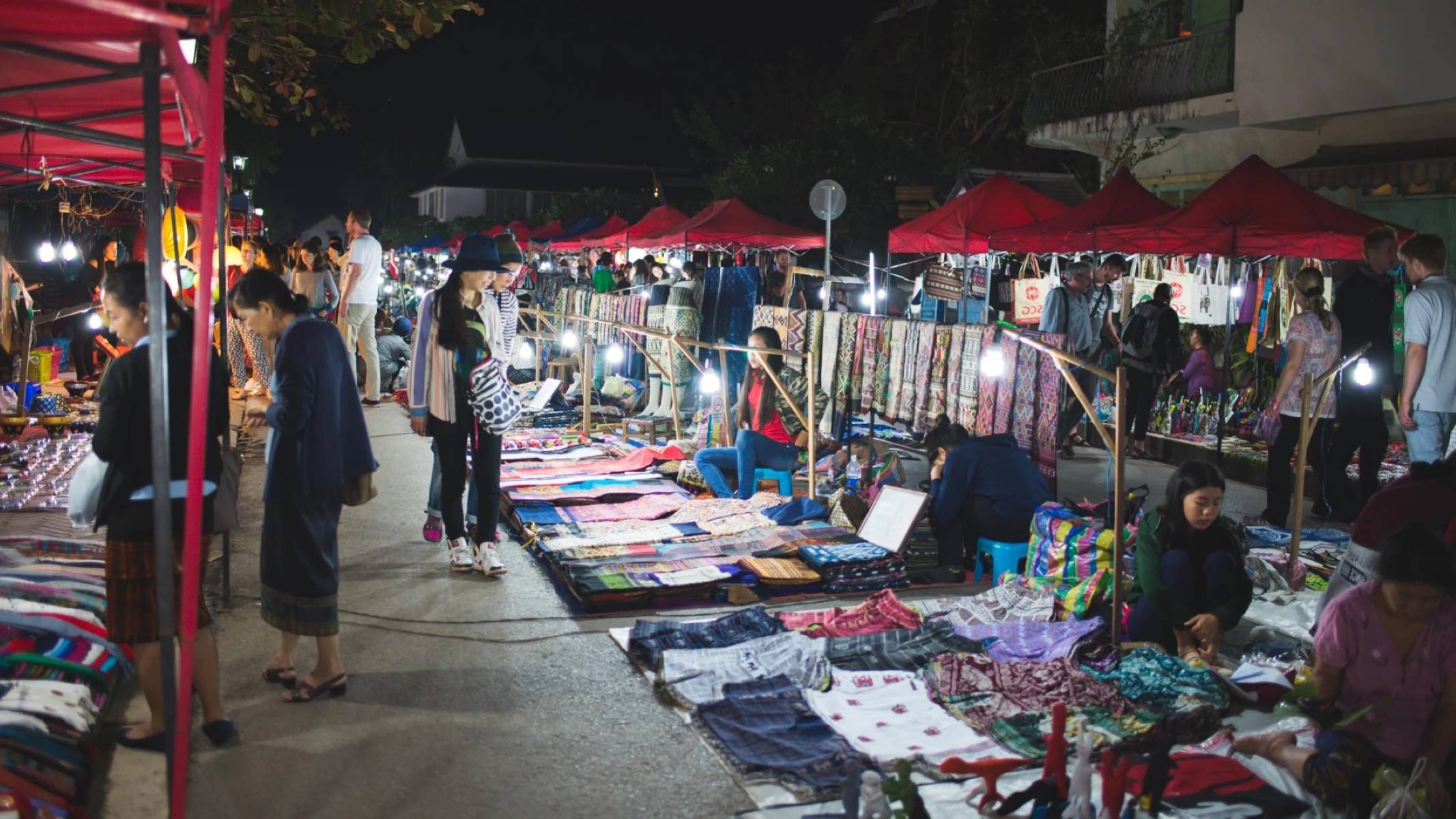 Exploring-Luang-Prabang8217s-Handicraft-Market exploring-luang-prabangs-handicraft-market
