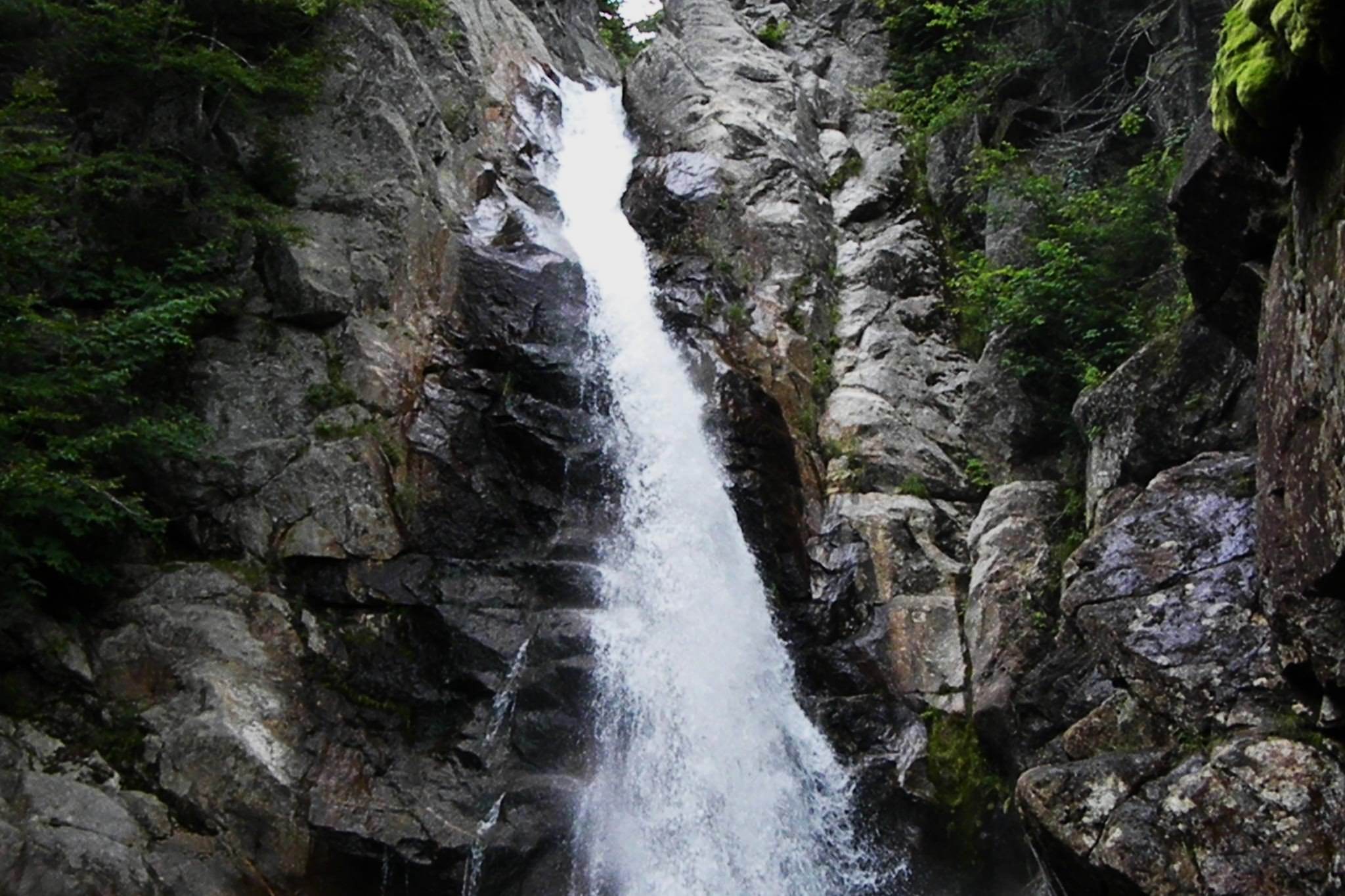 glen-ellis-falls-thrilling-64-foot-cascade