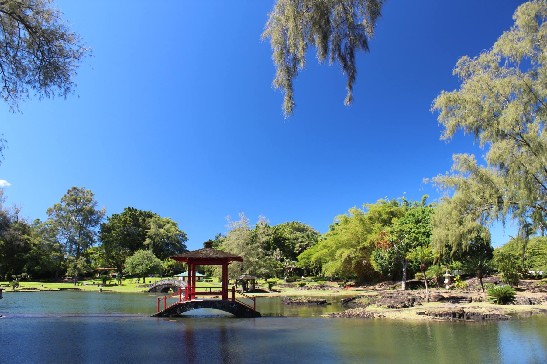 hawaiis-tranquil-liliuokalani-gardens