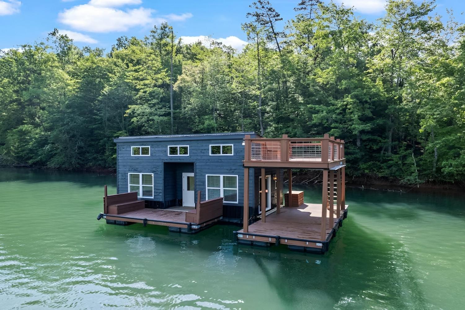 Hidden-Floating-Cabins-Of-Fontana-Lake hidden-floating-cabins-of-fontana-lake