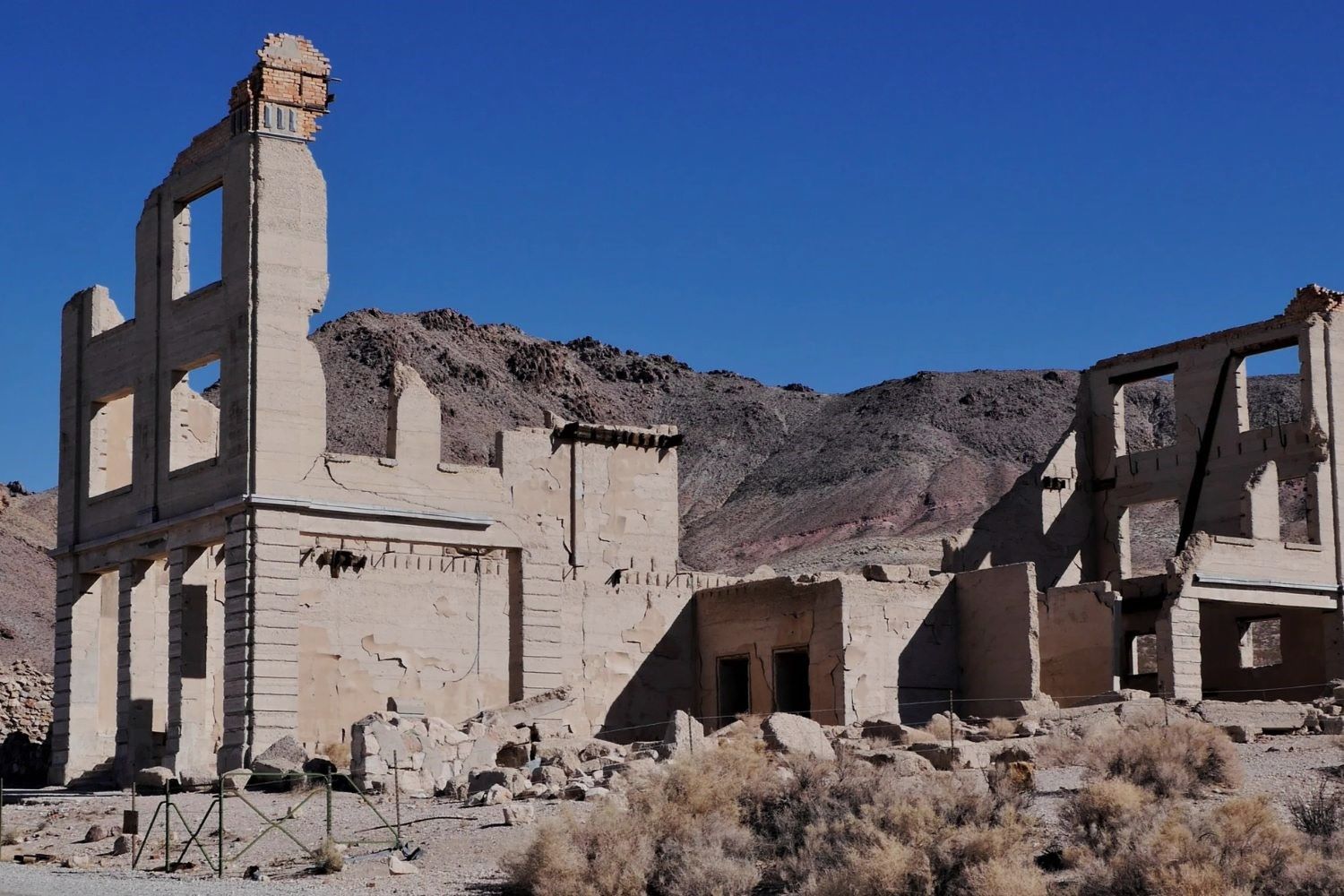 Hidden-Ghost-Towns-Of-Nevada8217s-Rhyolite hidden-ghost-towns-of-nevadas-rhyolite