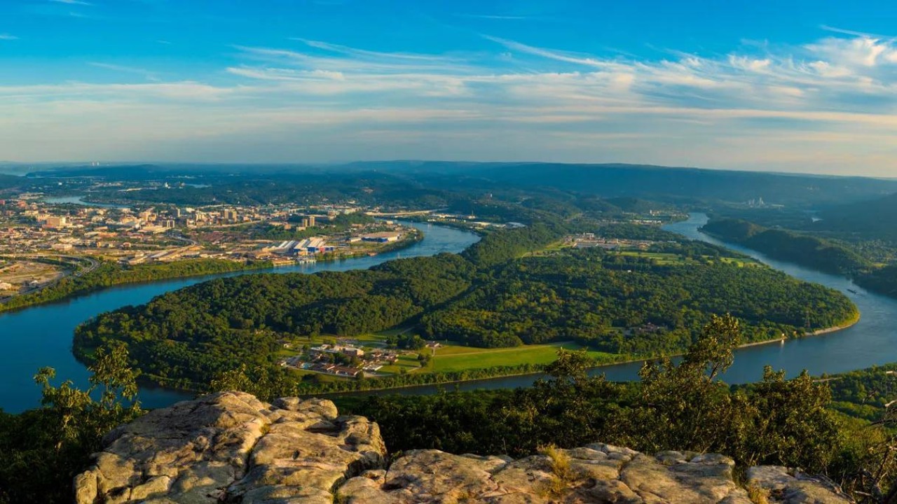 hidden-river-towns-of-tennessees-cumberland-valley