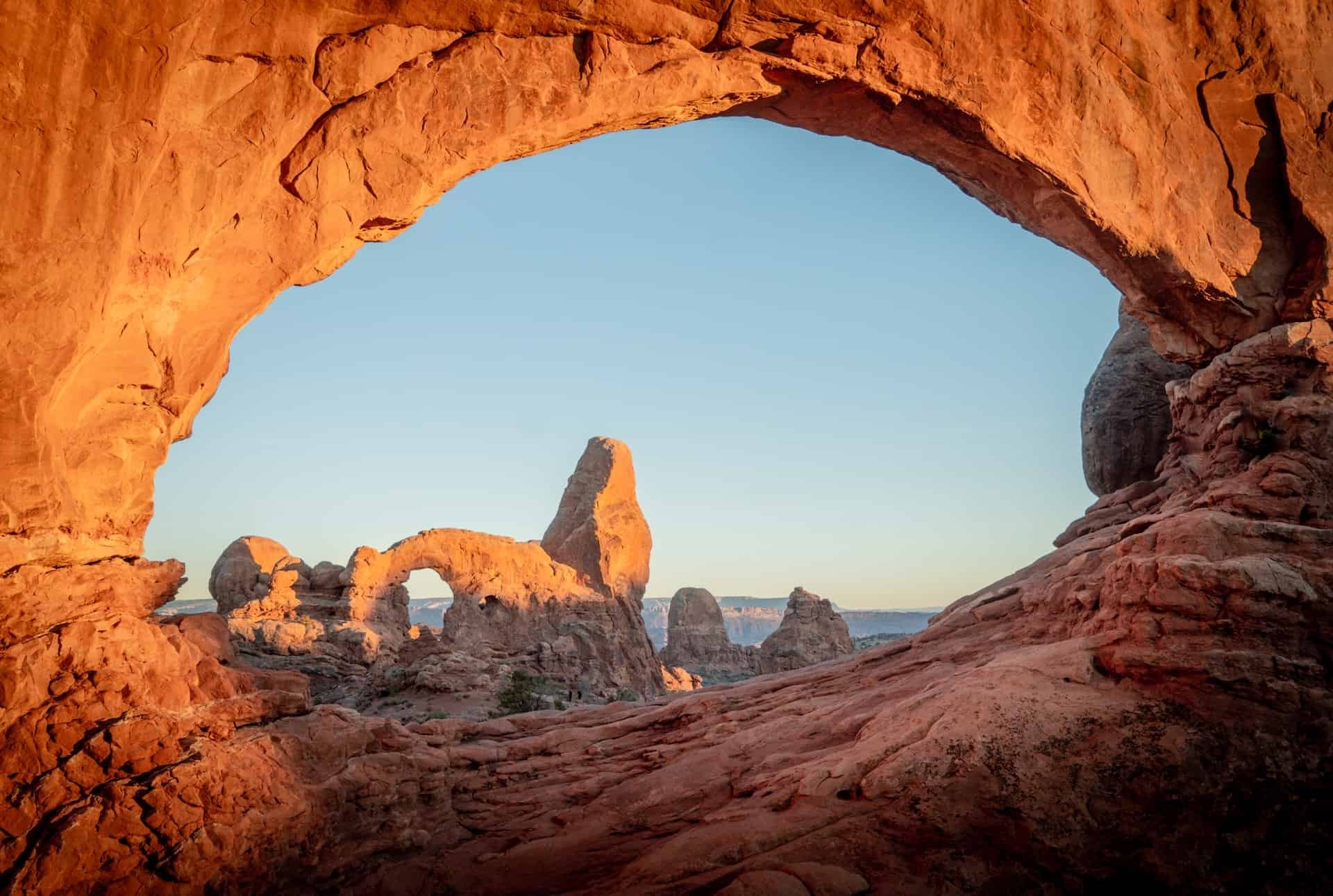 hidden-sandstone-arches-of-the-southwest