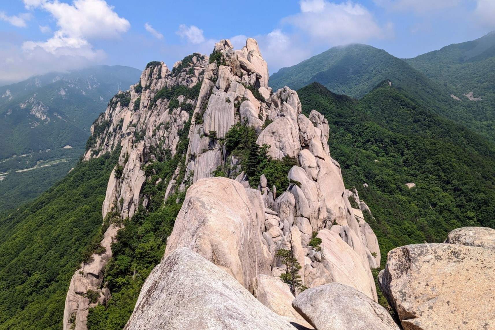 Hidden-Trails-Of-Seoraksan-National-Park hidden-trails-of-seoraksan-national-park