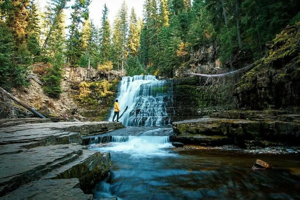 hike-the-stunning-ousel-falls-trail-in-big-sky