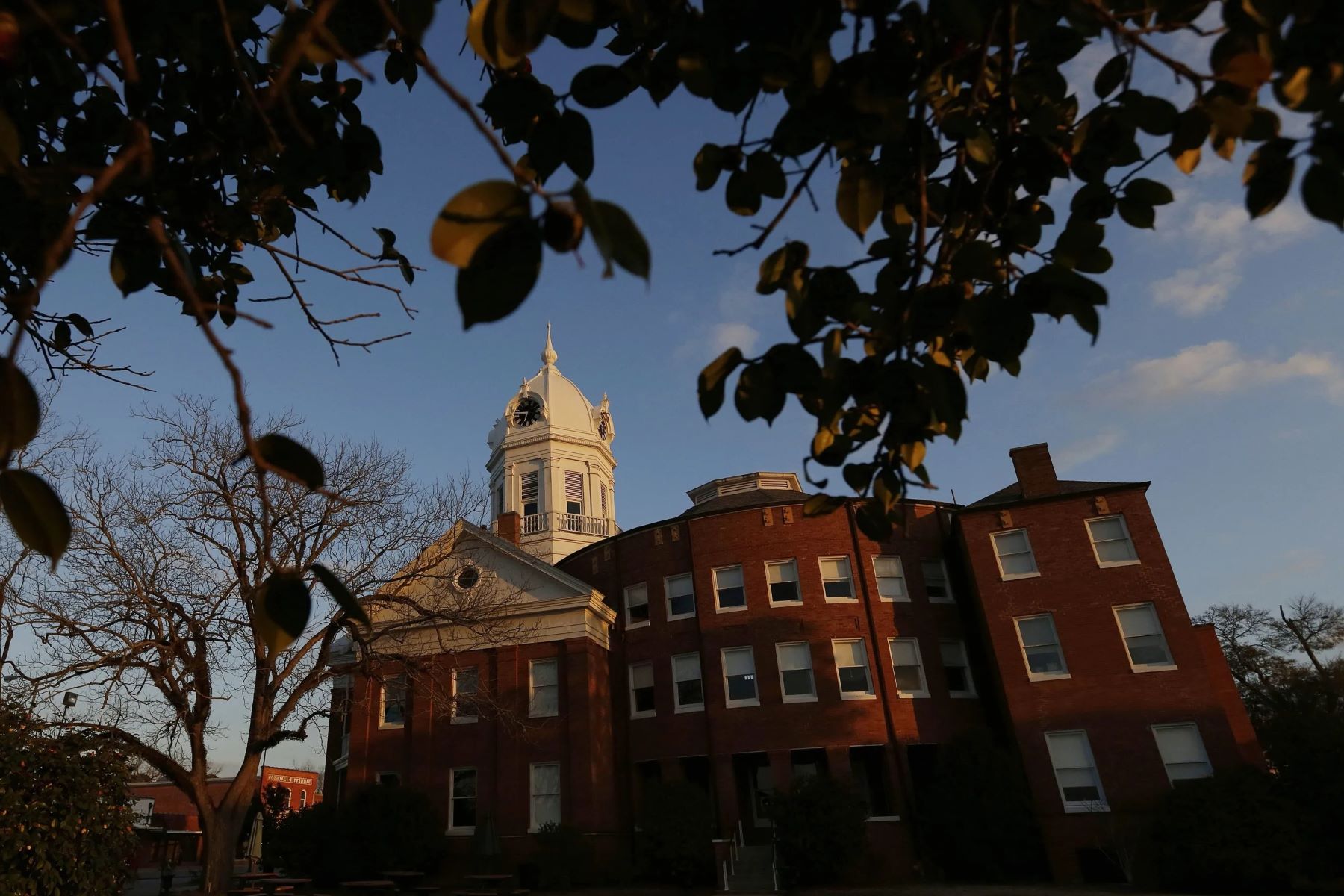 historic-charm-awaits-at-mockingbird-courthouse
