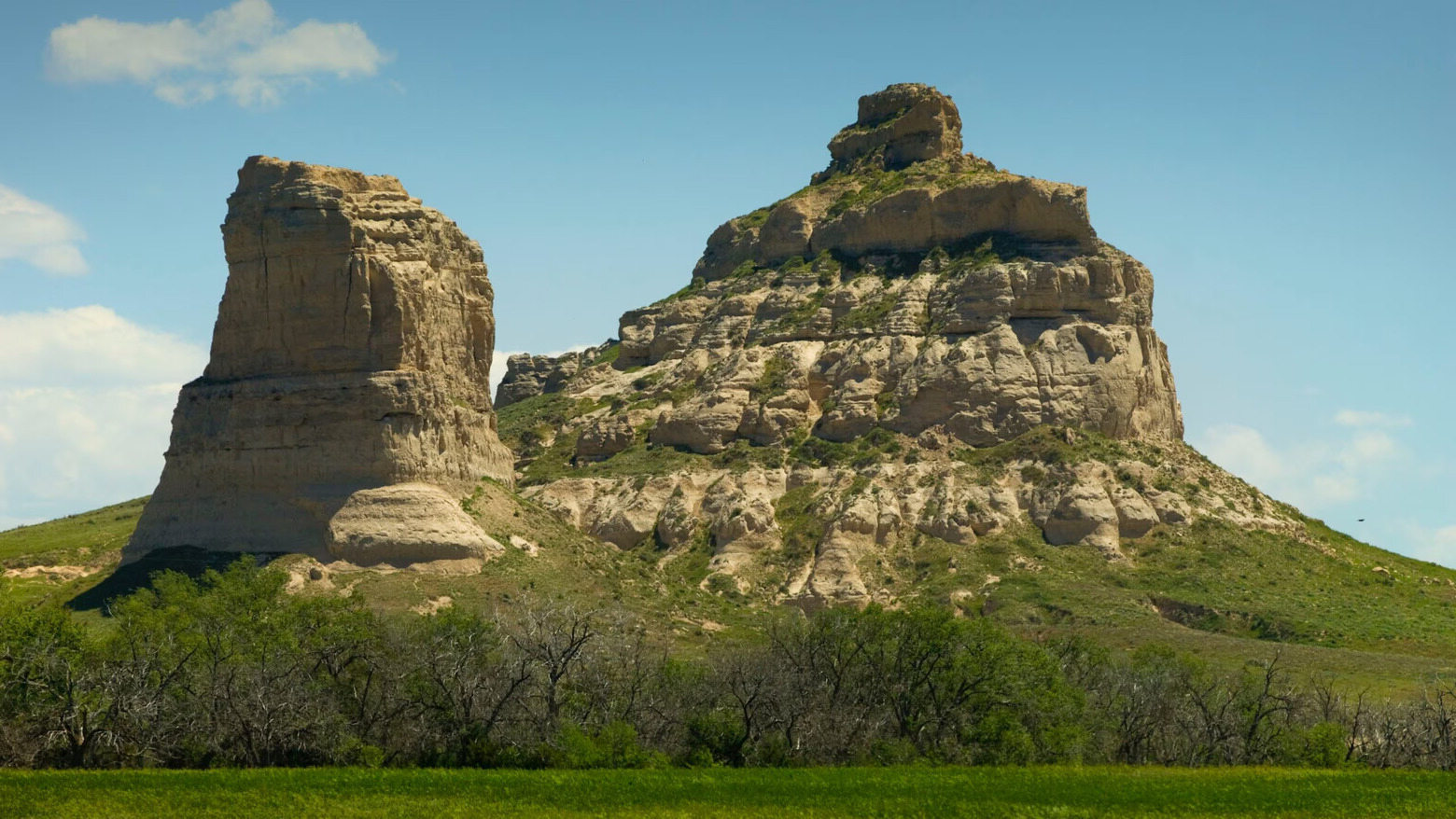 Historic-Wonders-Of-Courthouse-And-Jail-Rocks historic-wonders-of-courthouse-and-jail-rocks