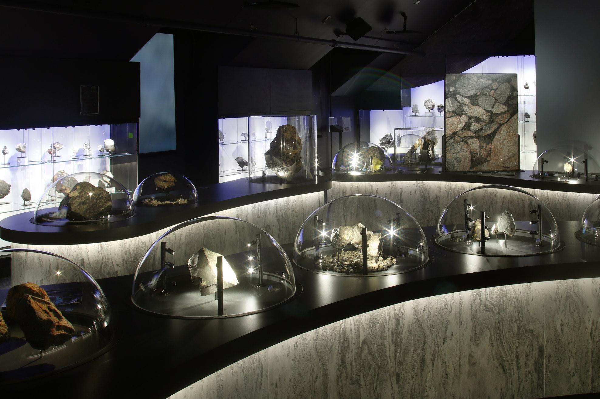 maines-dazzling-mineral-and-gem-treasures