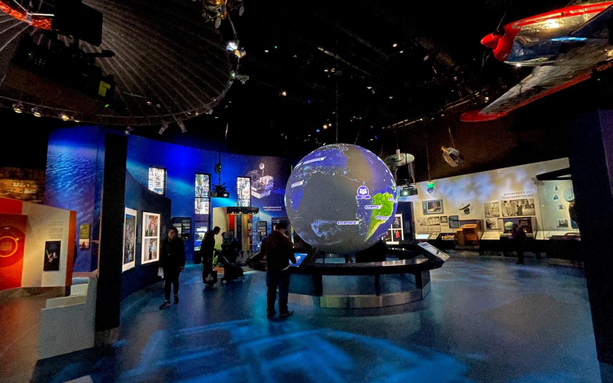 moonwalk-magic-at-armstrong-air-space-museum