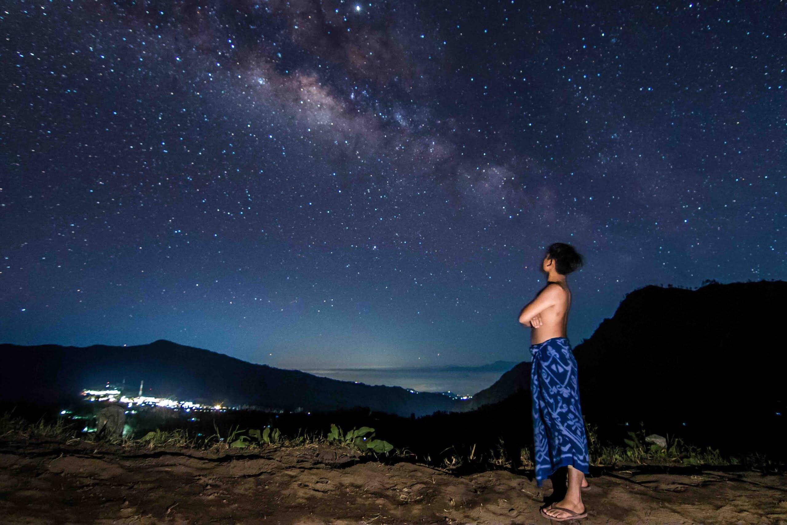 mount-bromo-indonesia-milky-way-photo-adventure