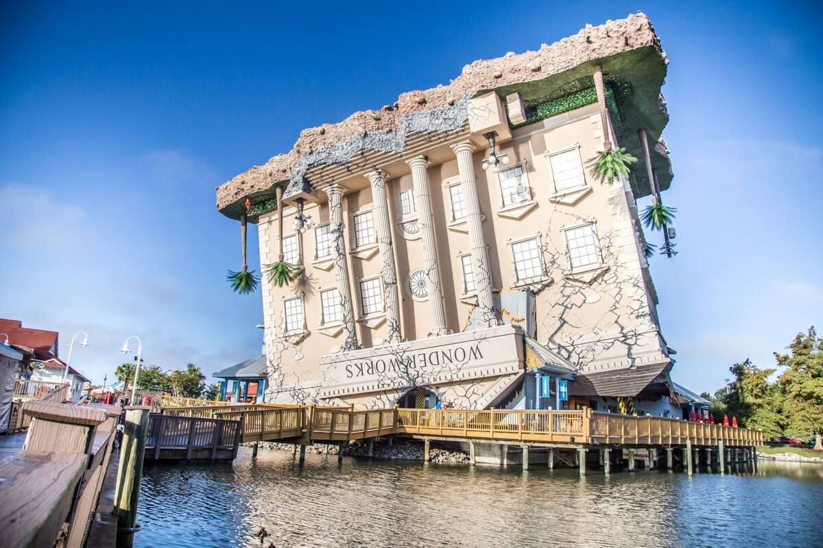 myrtle-beachs-mind-bending-upside-down-adventure