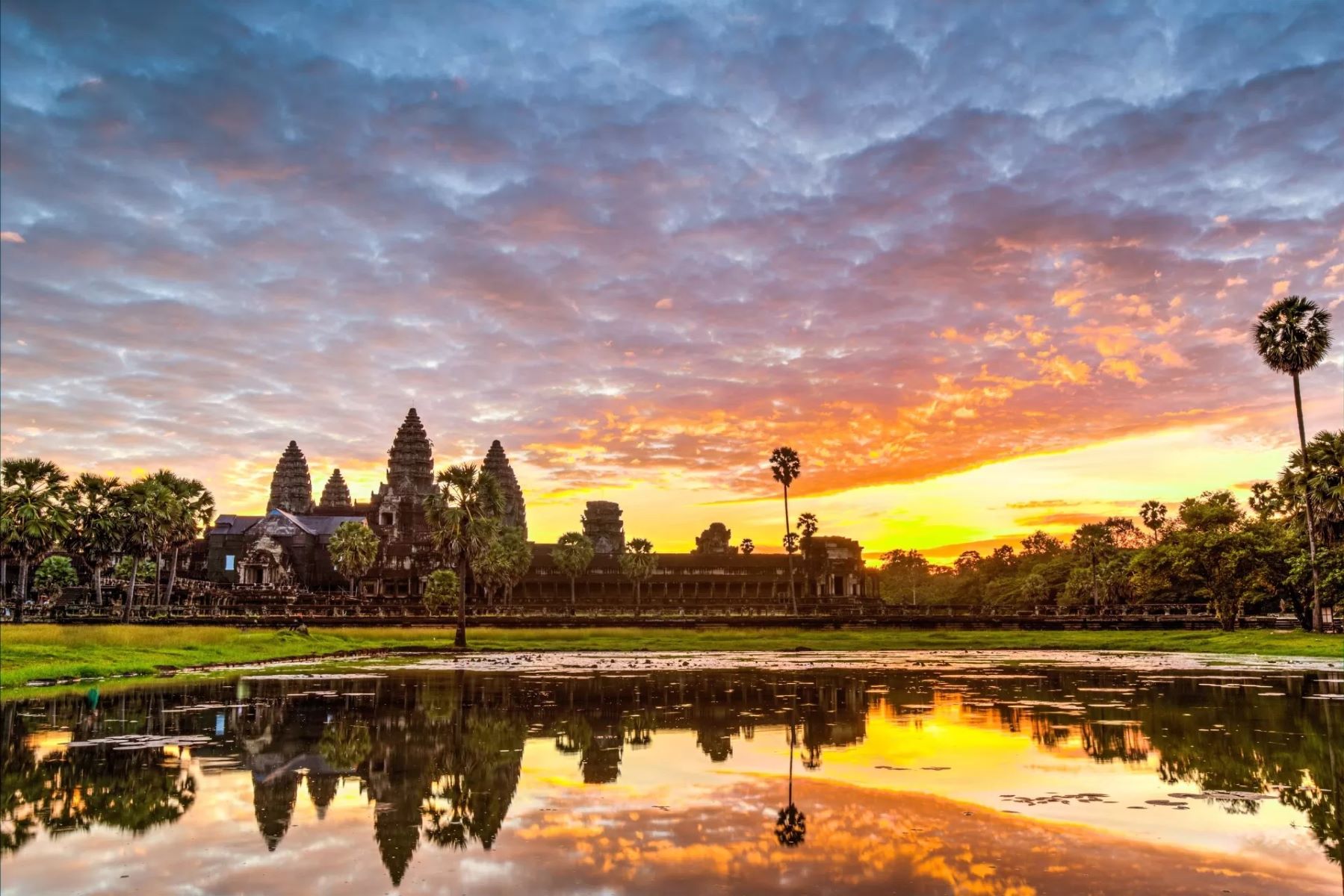 mysteries-of-angkor-wat-at-sunrise
