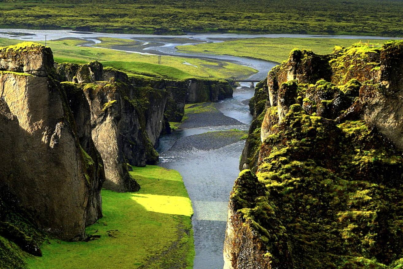 mysteries-of-fjadrargljufur-canyon