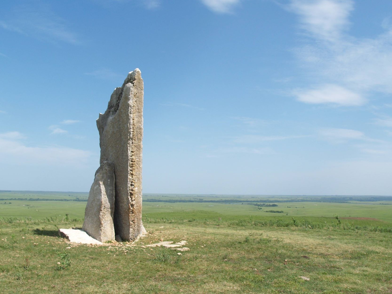 Mysterious-Monoliths-Of-The-Great-Plains mysterious-monoliths-of-the-great-plains