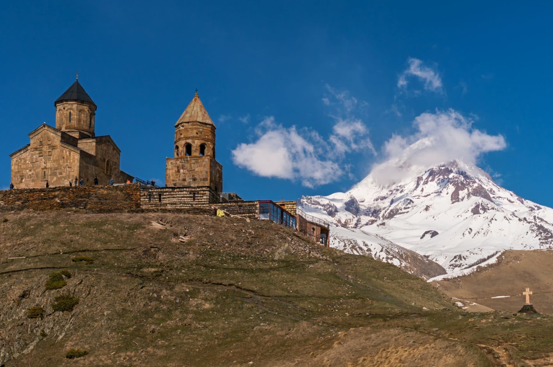 mystery-of-mount-kazbek-and-gergeti-trinity-church