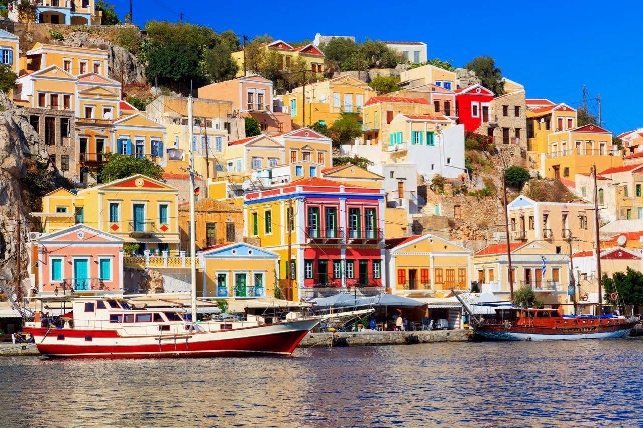mystery-of-symi-islands-vibrant-harbor-walk