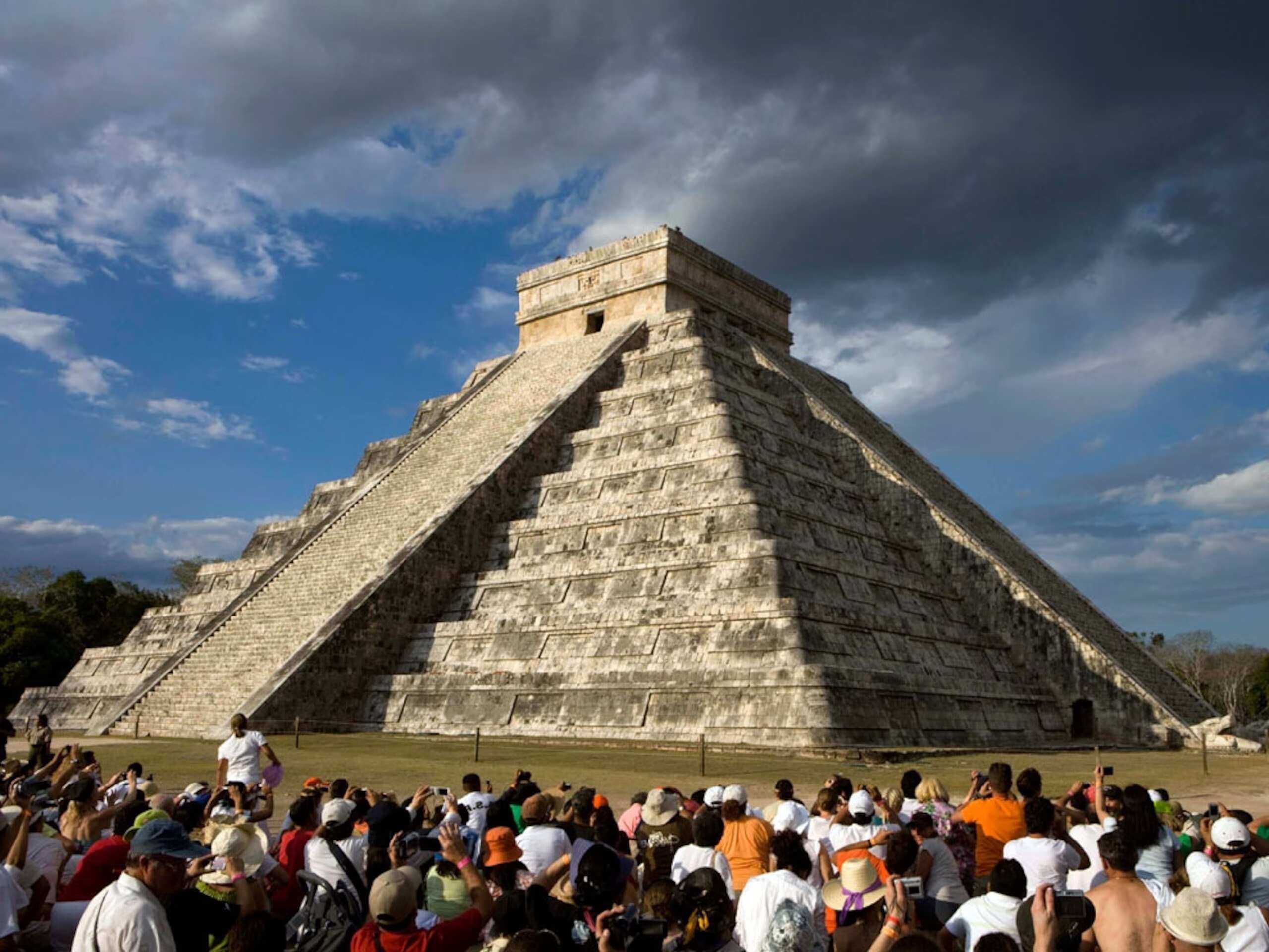 Mystery-Of-The-Chichen-Itza-Snake-Shadow mystery-of-the-chichen-itza-snake-shadow