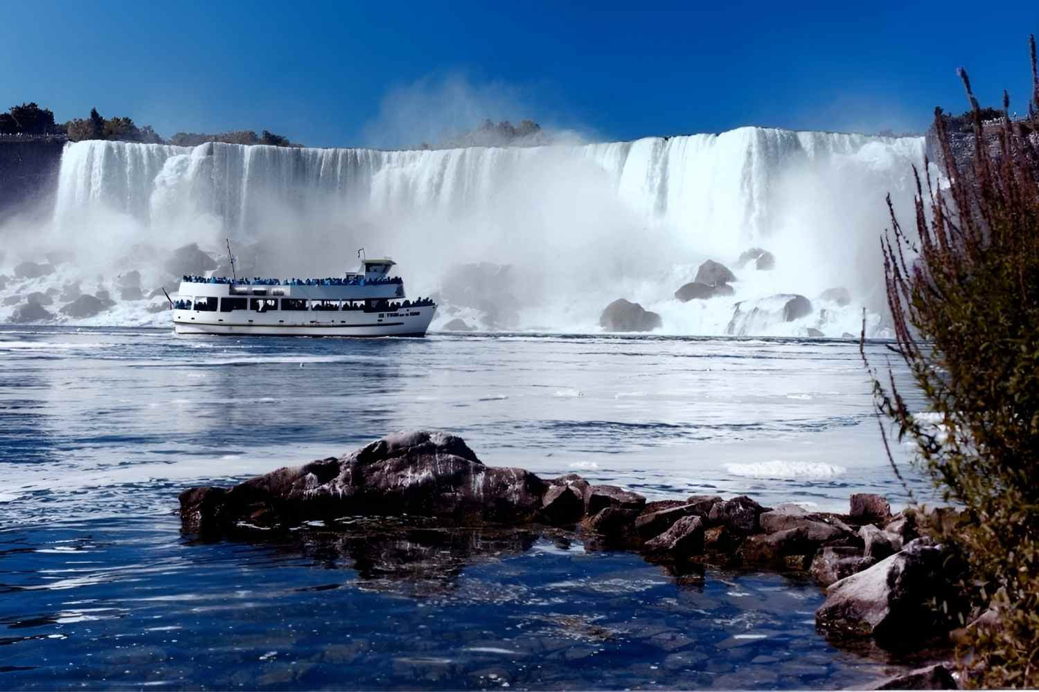 Mystery-Of-Whispering-Waterfall-Walls-In-Niagara-Falls mystery-of-whispering-waterfall-walls-in-niagara-falls