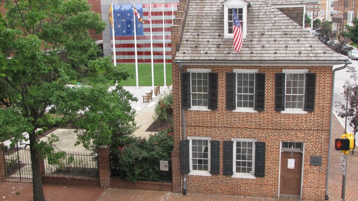 patriotism-unveiled-at-flag-house-museum