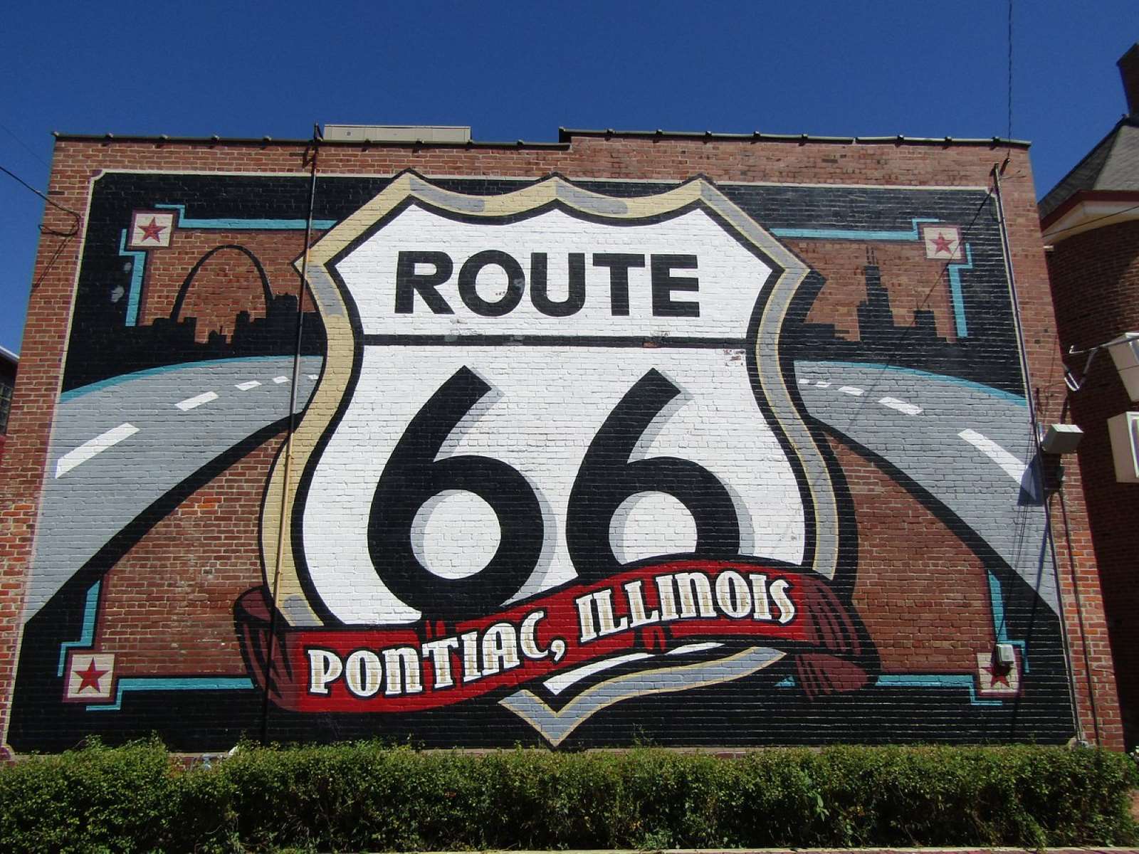pontiacs-legendary-route-66-hall-of-fame-adventure