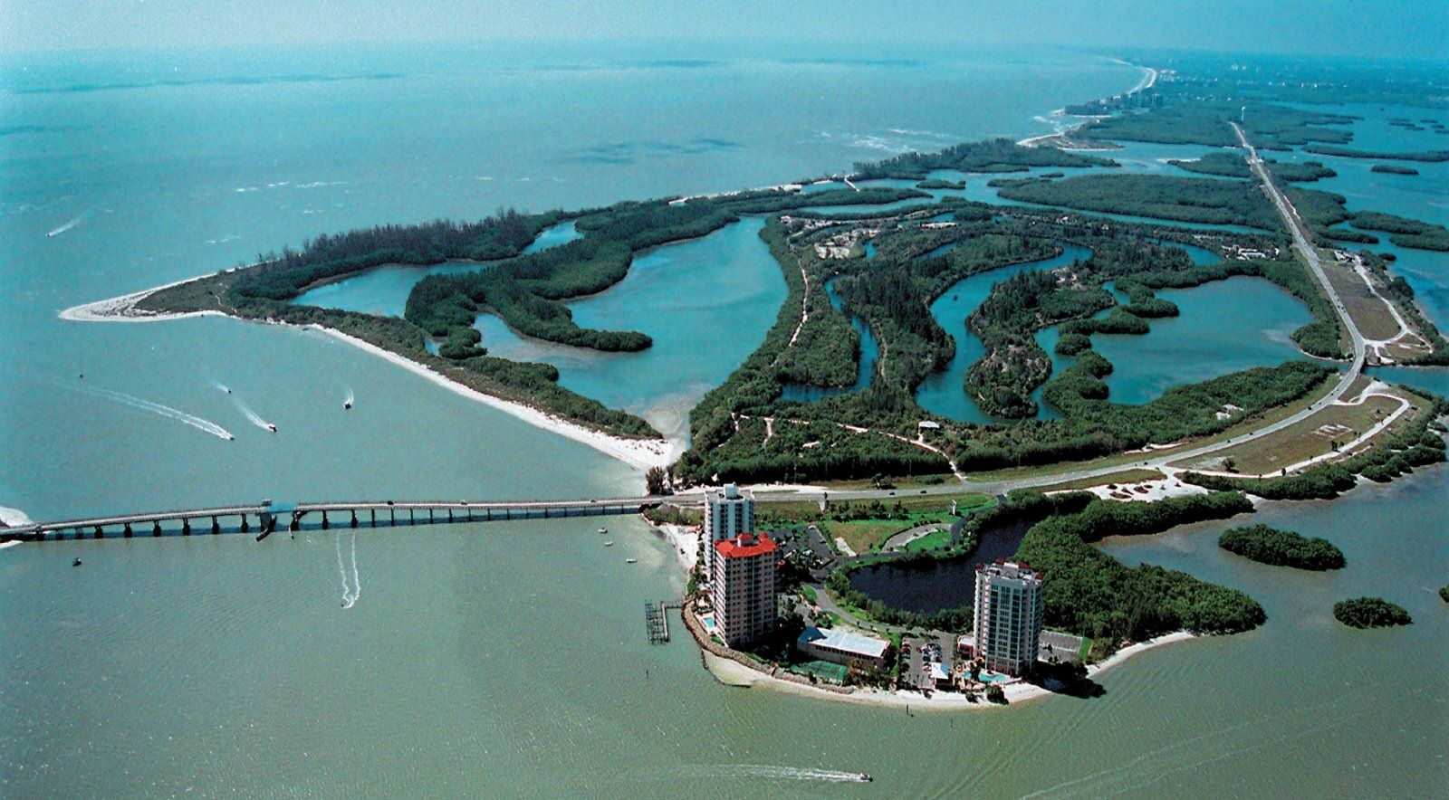 romantic-escapes-at-lovers-key-state-park-beaches