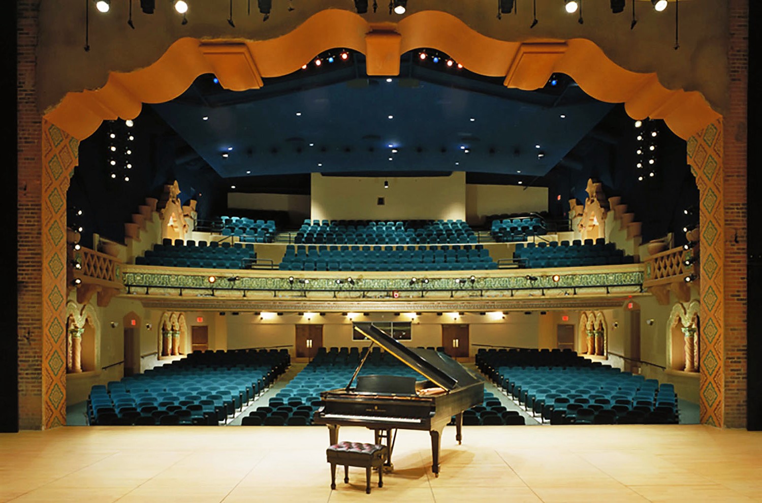 santa-fes-lensic-performing-arts-center-magic