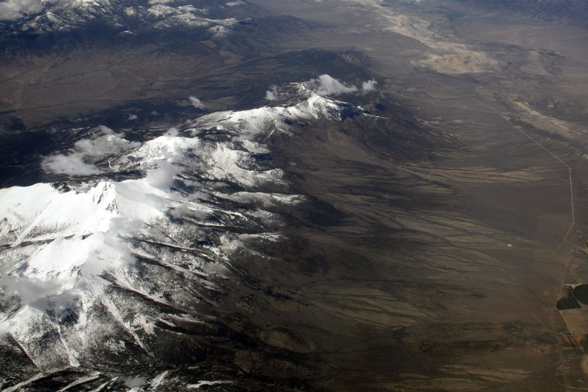 Secret-Fault-Scarps-Of-The-Basin-And-Range secret-fault-scarps-of-the-basin-and-range