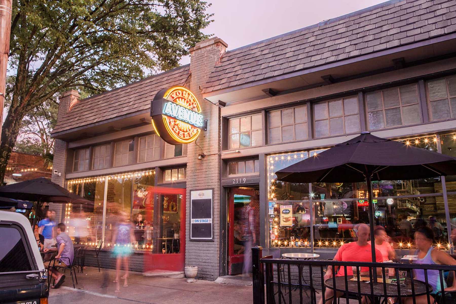 secret-food-spots-in-memphis-cooper-young-district