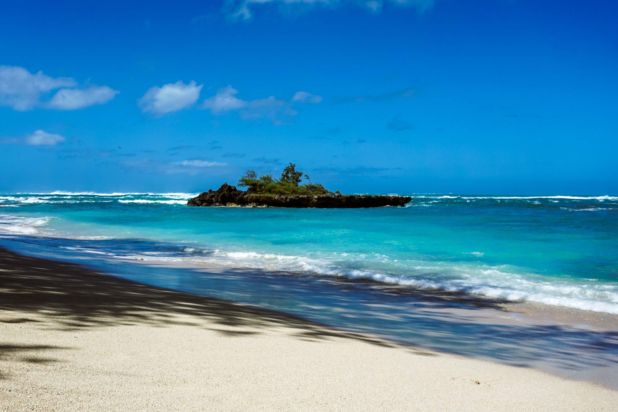 secret-paradise-oahus-kawela-bay-hidden-beach