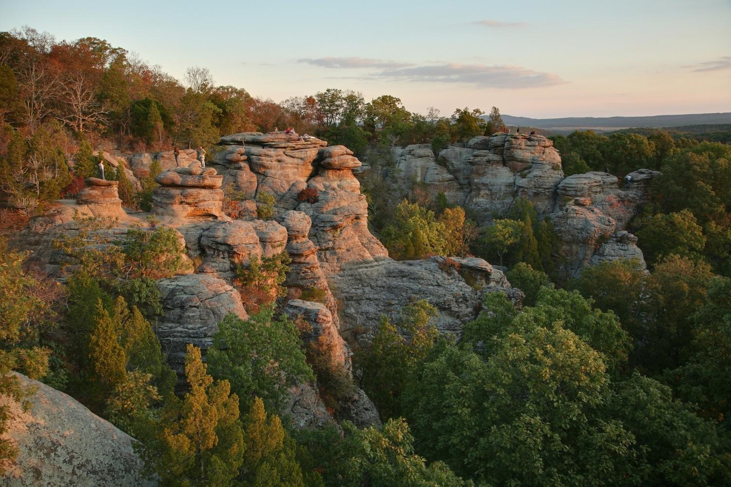 Secret-Sandstone-Arches-In-Illinois8217s-Garden-Of-The-Gods secret-sandstone-arches-in-illinoiss-garden-of-the-gods