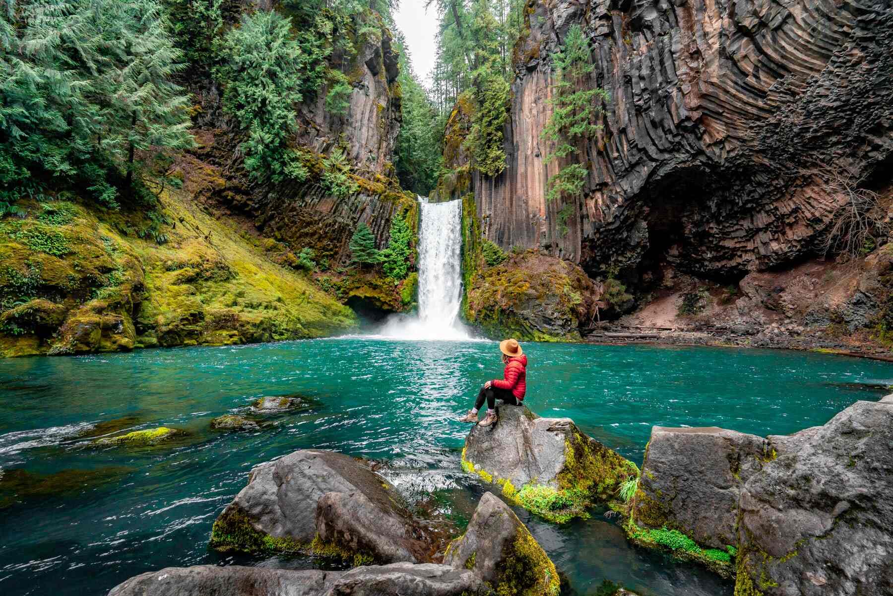 Secret-Spots-Beautiful-Waterfalls-In-Oregon secret-spots-beautiful-waterfalls-in-oregon