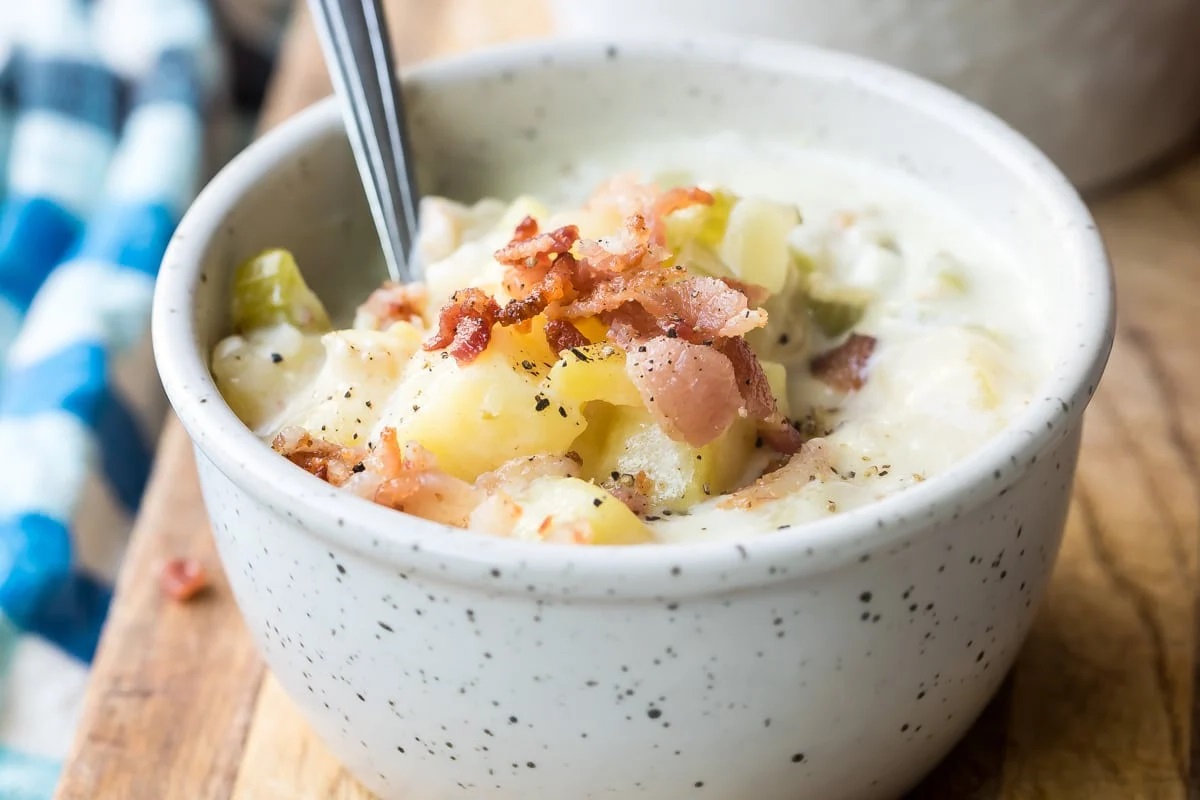 Secret-Spots-For-The-Best-Clam-Chowder-In-New-England secret-spots-for-the-best-clam-chowder-in-new-england