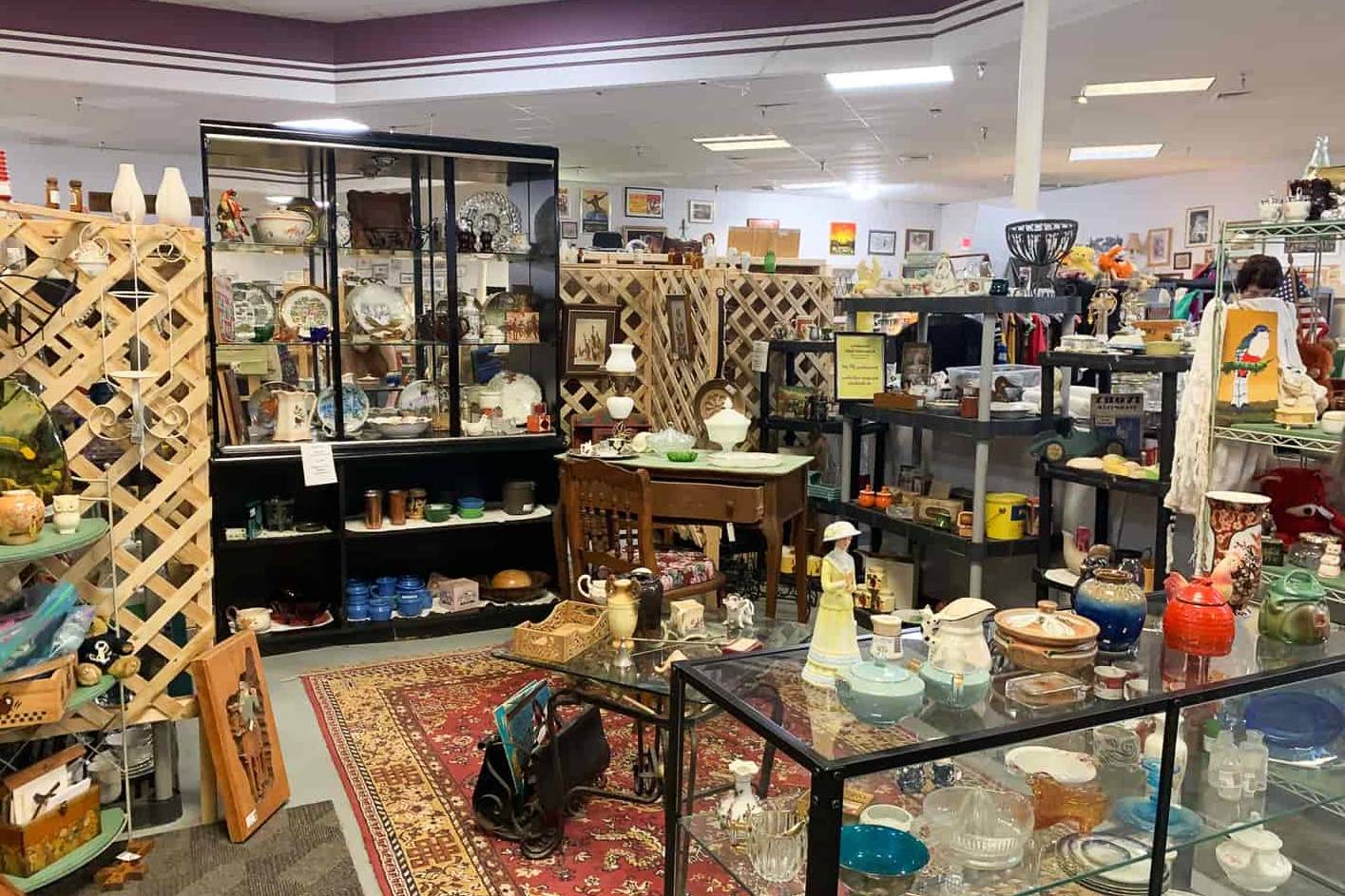 Secret-Spots-Las-Vegas-Flea-Markets-And-Thrift-Stores-You-Must-See secret-spots-las-vegas-flea-markets-and-thrift-stores-you-must-see