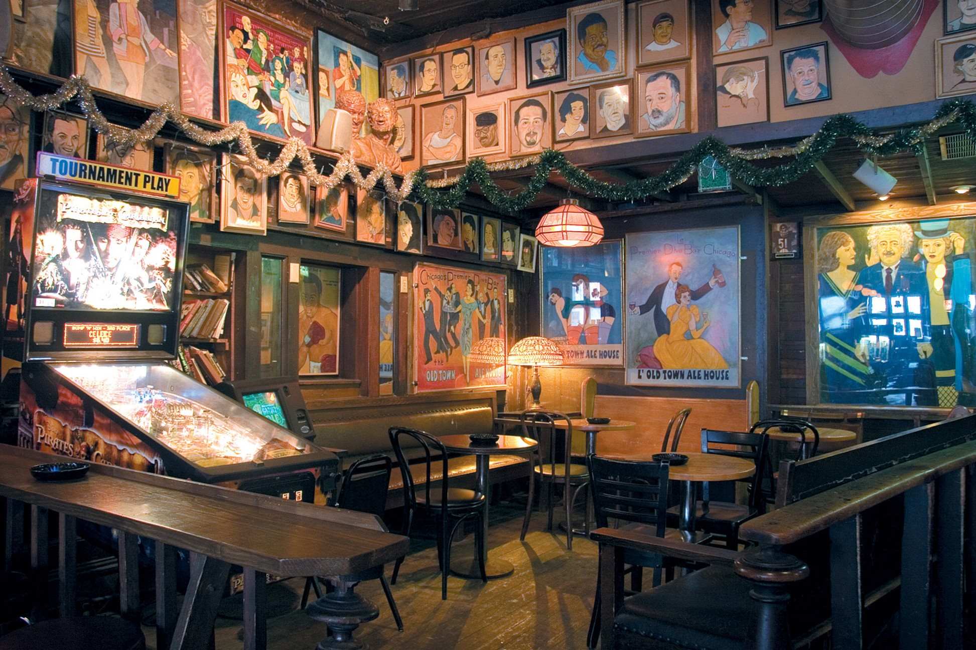 secret-spots-top-bars-in-chicagos-old-town-you-must-visit