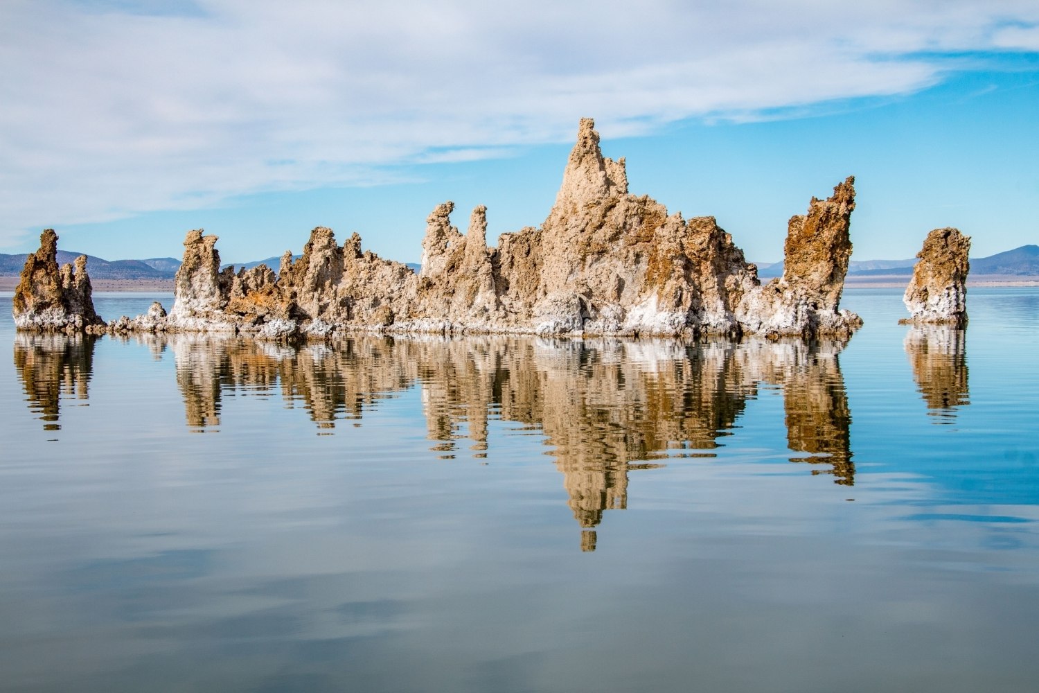 secret-tufa-spires-of-mono-basin