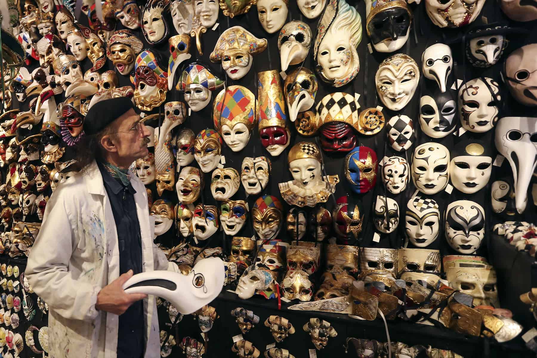 Secrets-Of-Venice-Mask-Making secrets-of-venice-mask-making