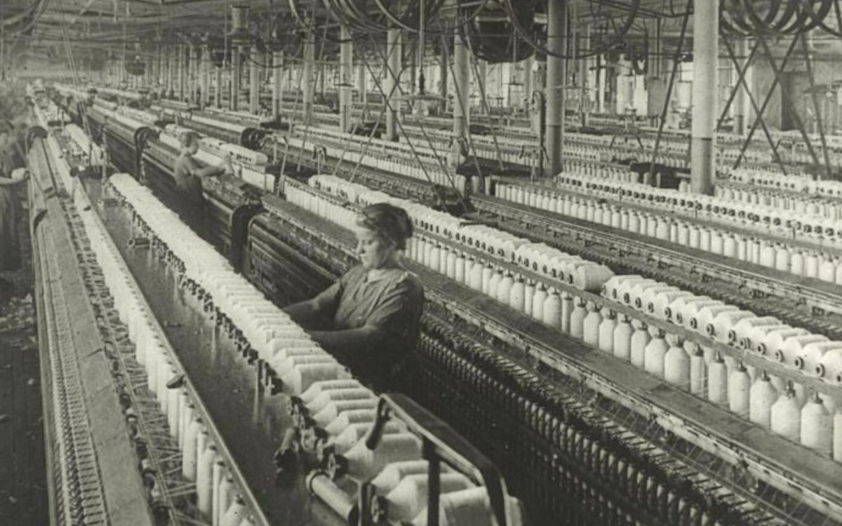 Shadows-Of-The-Smokestacks-Lost-Textile-Mills-Of-New-England shadows-of-the-smokestacks-lost-textile-mills-of-new-england