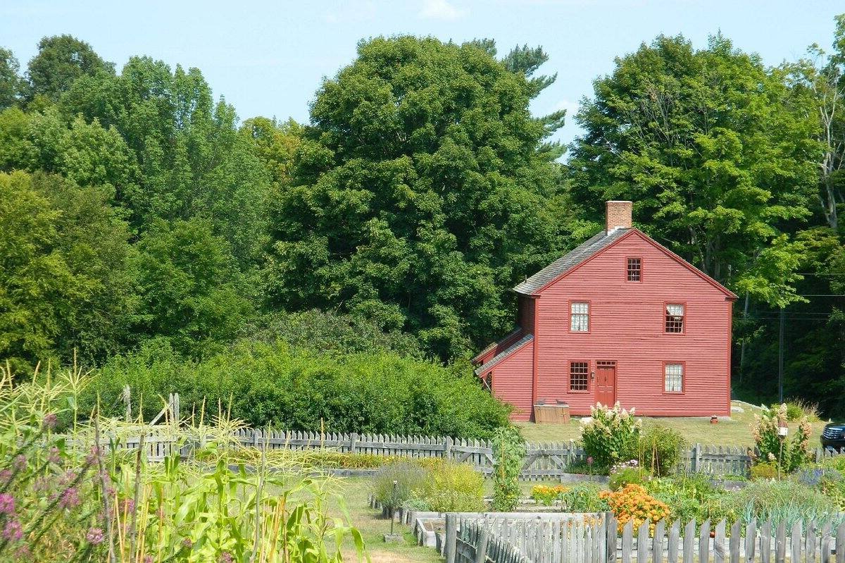 sip-and-savor-at-pomfrets-sharpe-hill-vineyard