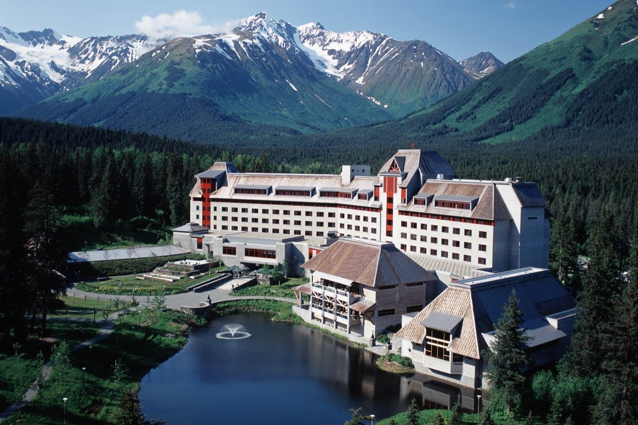 ski-thrills-and-ocean-vistas-at-alyeska-resort