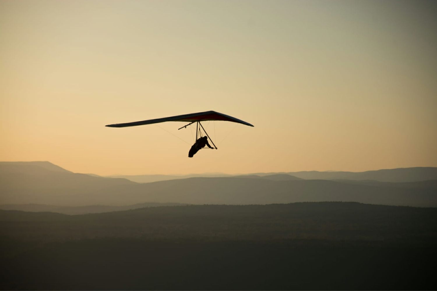 Soar-High-At-Mount-Nebo8217s-Hang-Gliding-Adventure soar-high-at-mount-nebos-hang-gliding-adventure