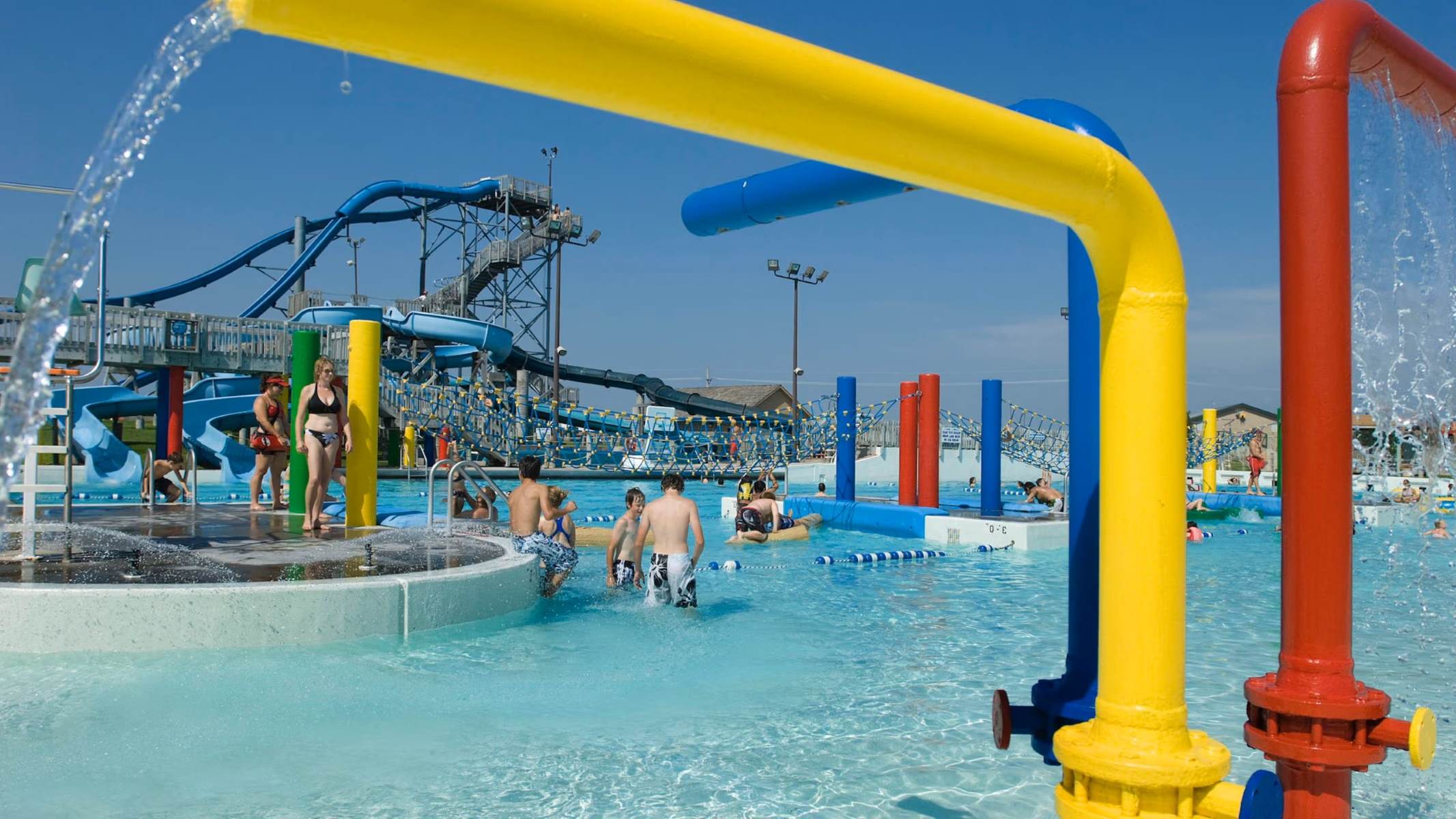 splash-into-fun-at-grand-islands-island-oasis-water-park